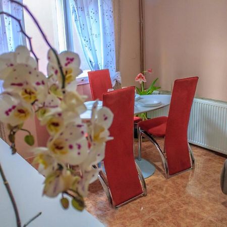 Bb Downtown Apartment 巴伊纳巴什塔 外观 照片