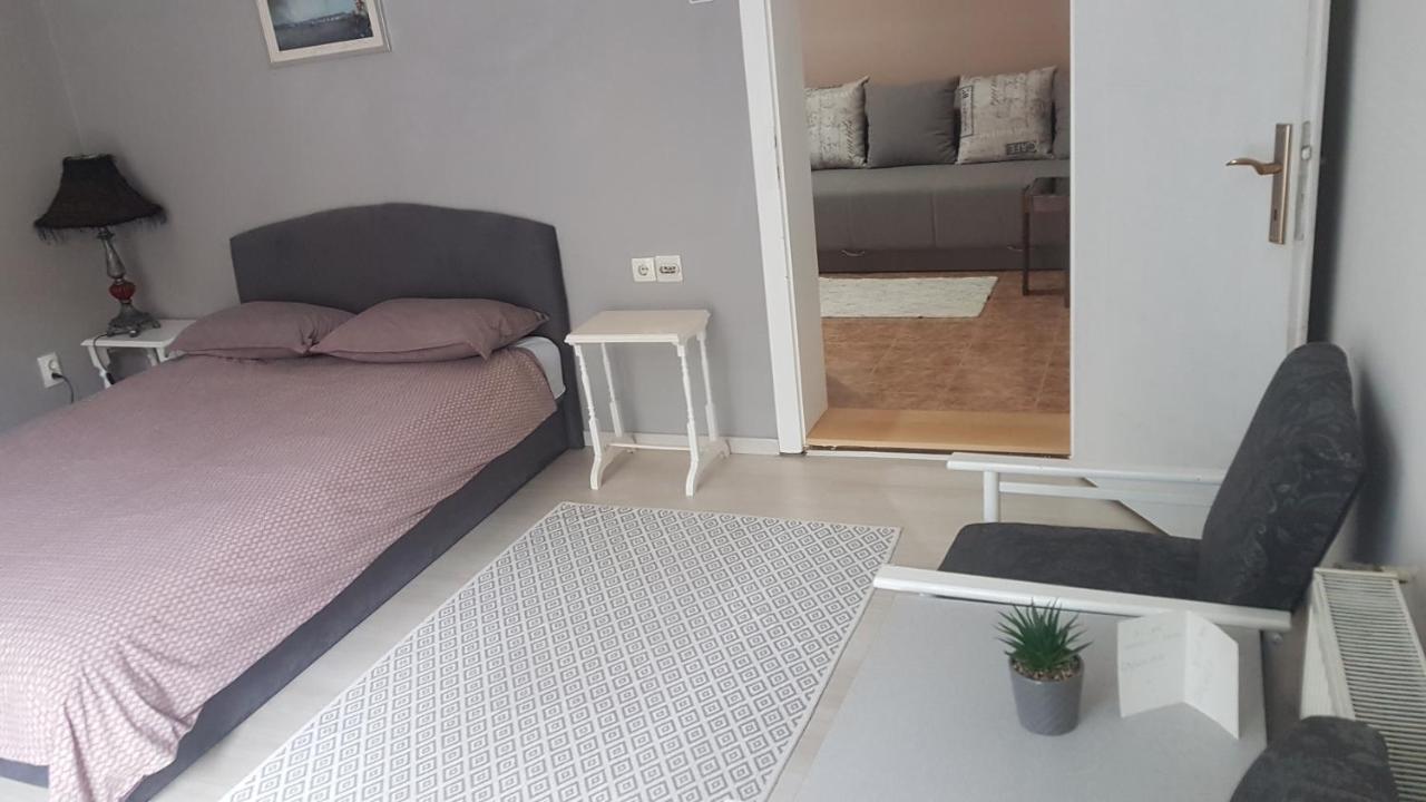 Bb Downtown Apartment 巴伊纳巴什塔 外观 照片