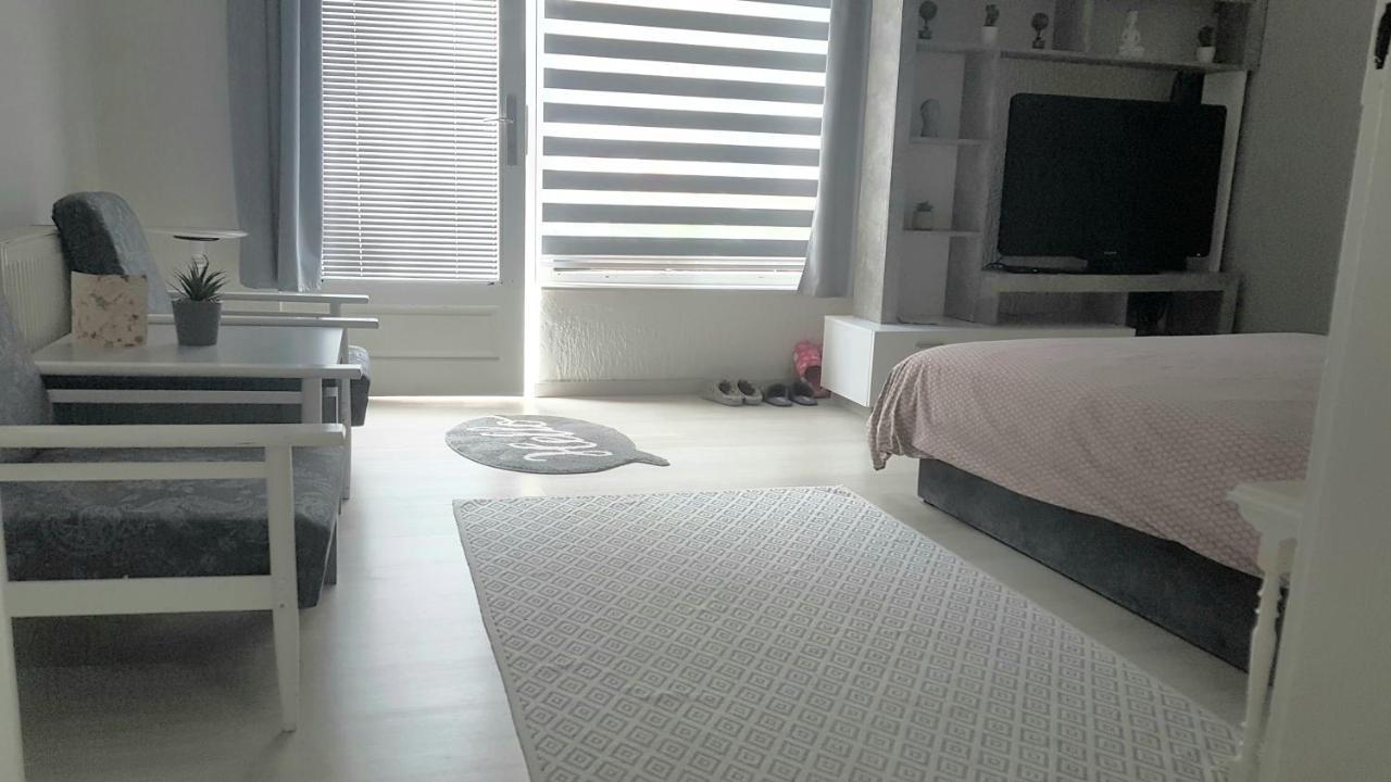 Bb Downtown Apartment 巴伊纳巴什塔 外观 照片